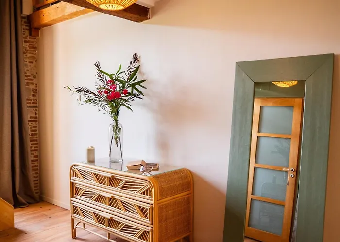 Domaine De Vadel * Veilhes